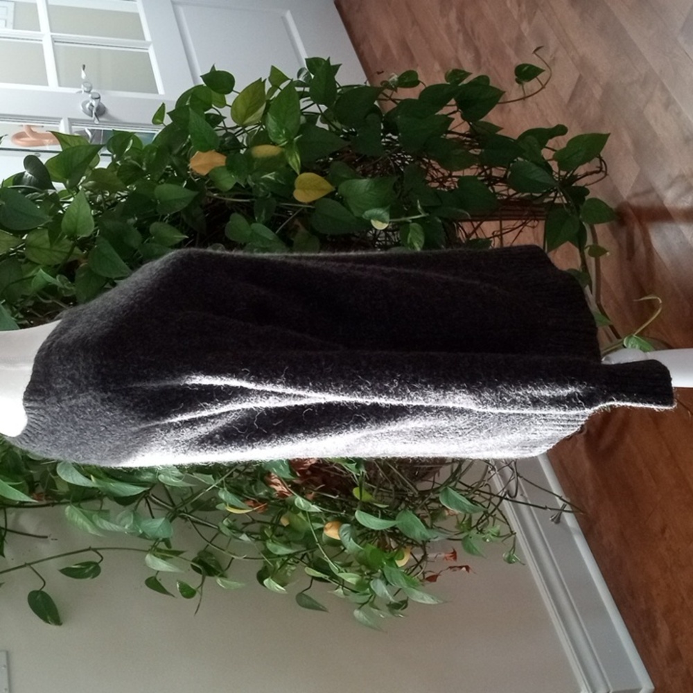 Women's Gray Alpaca Sweater with Deer Design - Picture 3 of 13
